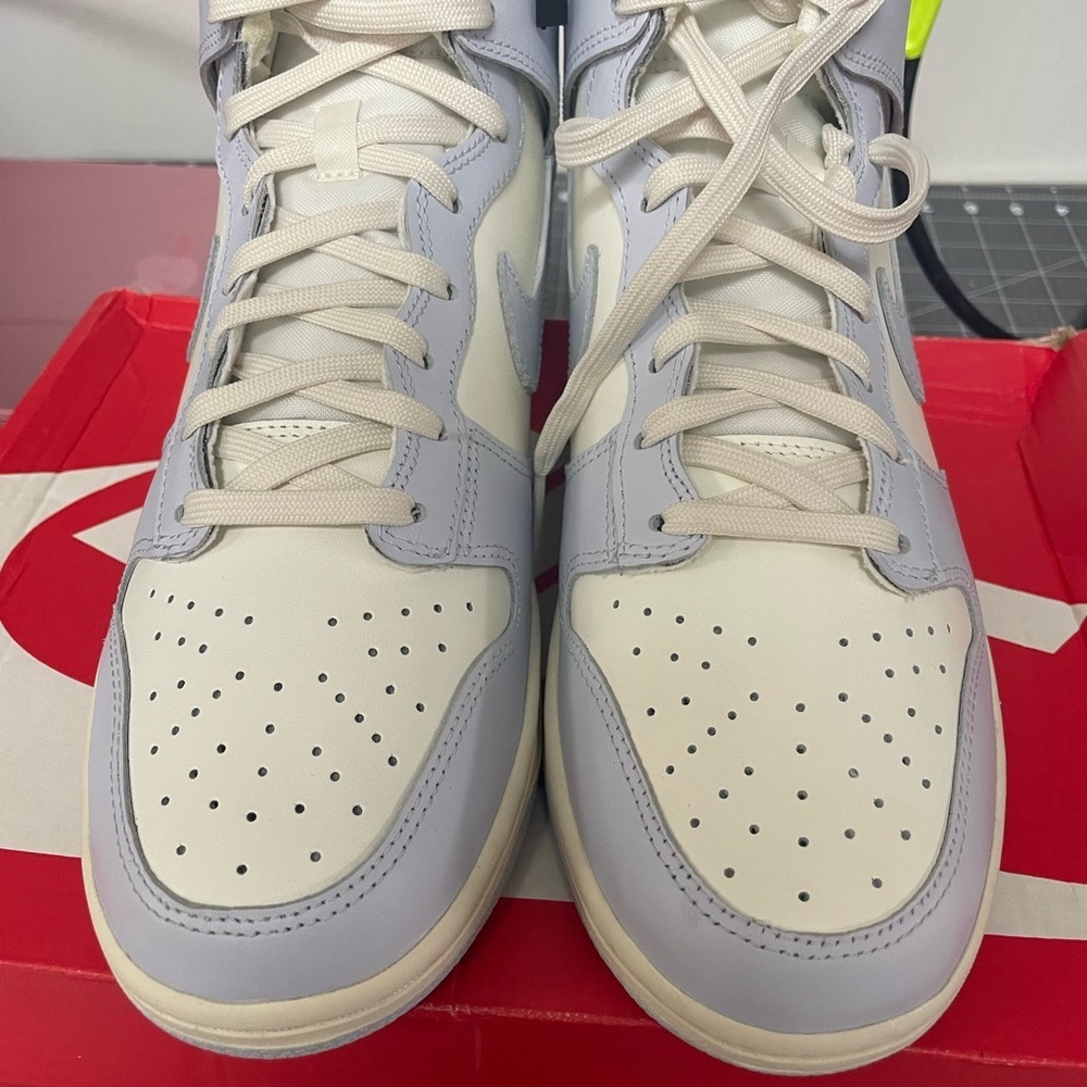 Nike Dunk High in Soft Gray and Off-White - Picture 4 of 8
